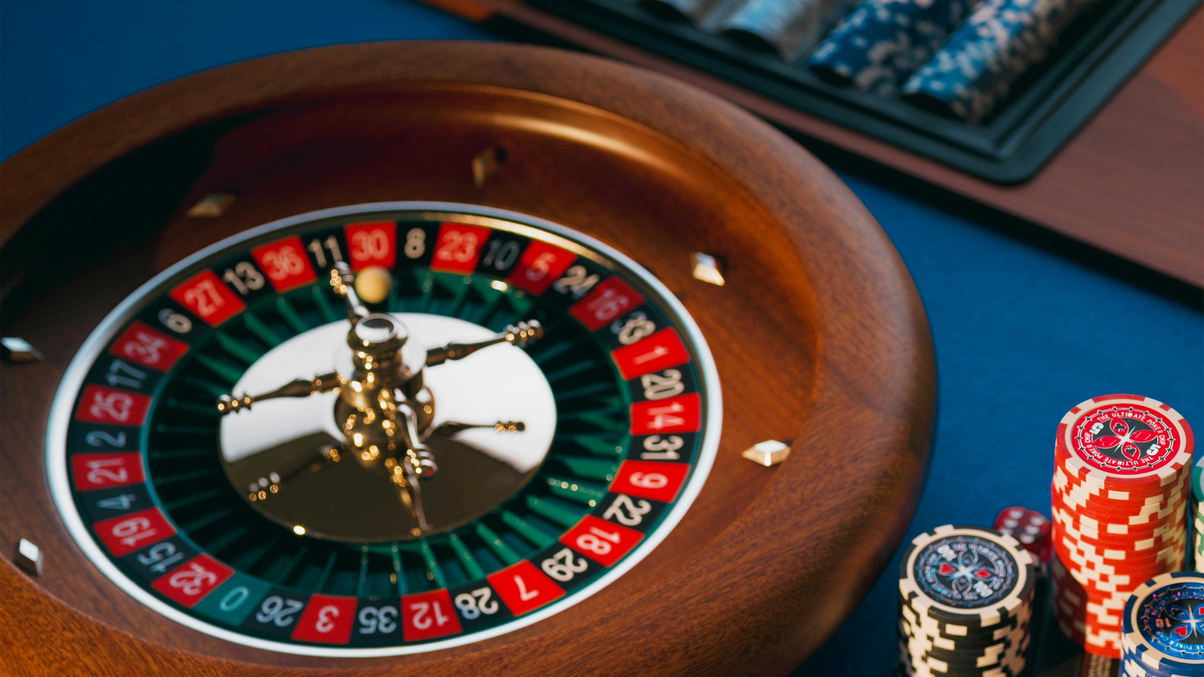 pin777 platform overview showing sports and casino navigation